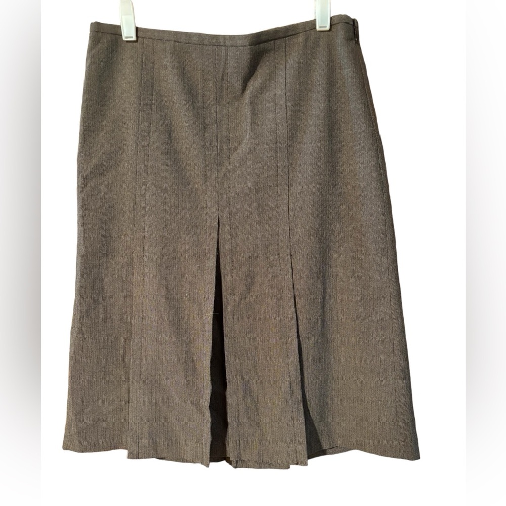 Ann Taylor pleated aline  skirt.